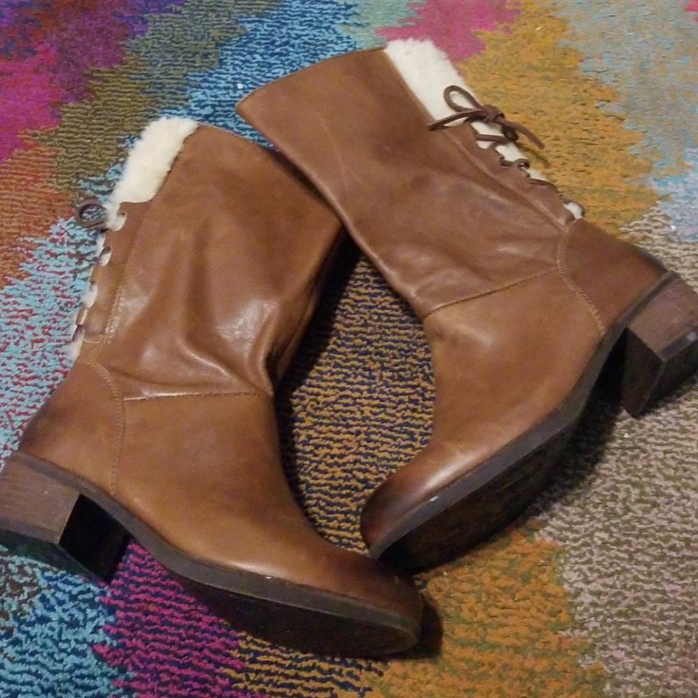 **NEW** UGG Boots